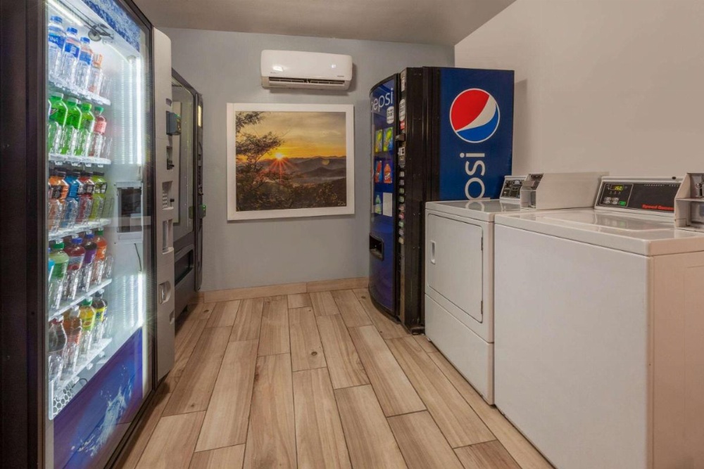 Days Inn by Wyndham Racine/Sturtevant